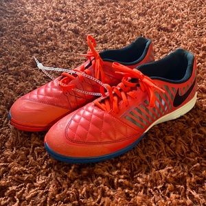 Nike Lunar Gato 2 indoor soccer/futsal shoes